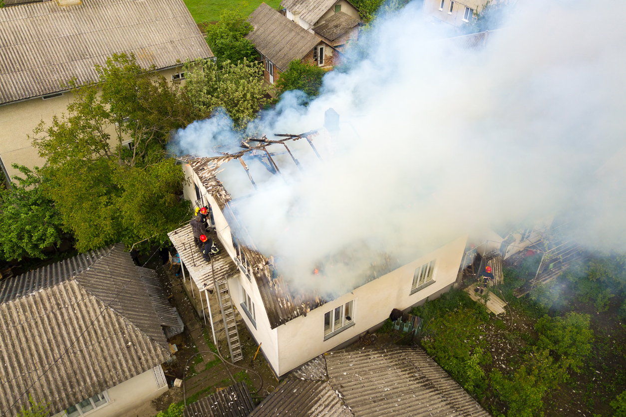 Disaster Restoration Services vs DIY: What You Should Know 4
